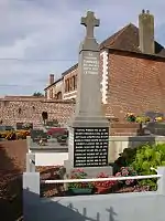 Le monument aux morts.