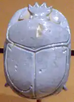 Un des scarabées dits « de mariage ».