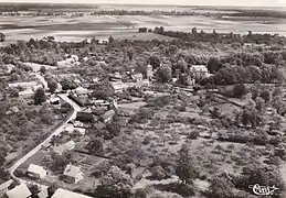 Vue aérienne du village de Bouillancourt-en-Séry - début XXe.