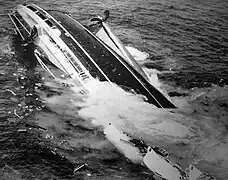 Image de l'Andrea Doria prise par Harry A. Trask, prix Pulitzer 1957.