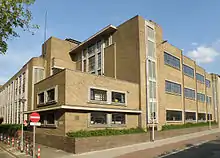 École communale à Anvers (Nouvelle Objectivité, Émile Van Averbeke)