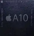 image d'un microprocesseur A10 avec le logo Apple