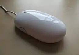 Une Mighty Mouse filaire.