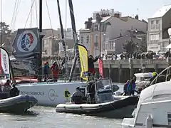 Arrivée de Nándor Fa aux Sables d'Olonne lors du Vendée Globe 2016-2017.