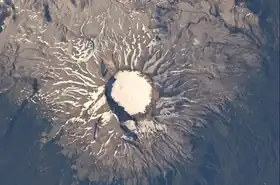 Image satellite du Puyehue avec sa caldeira enneigée.