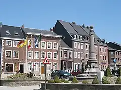 Place Antoine Ernst dont la maison Moreau.