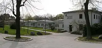 Jardin d’enfants « Schweizerspende [Donation suisse] » (1945), Auer-Welsbach-Park, à Vienne 15.