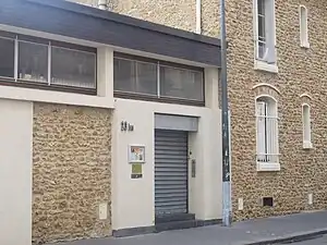 Aumônerie catholique au no 23 bis.