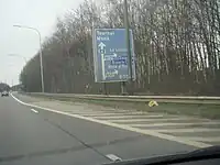 L'approche de l'échangeur de Bois-d'Haine depuis l'A15 (E42).