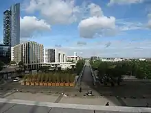 Vu vers l'ouest depuis l'Arche de la Défense, sur le futur prolongement (mai 2006).