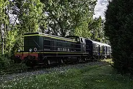 BB 64073 en queue de convoi du train restaurant Seudre Express.