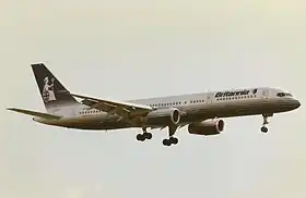 G-BYAG, le Boeing 757 impliqué dans l'accident, ici à l'aéroport de Birmingham en mai 1996.