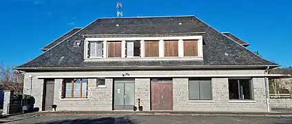 Ancien bâtiment voyageurs de Domfront, reconstruit.