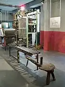 Banc à peler les melons et pastèques