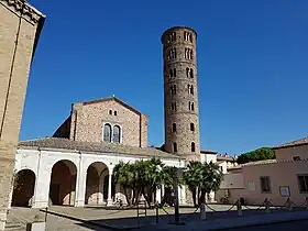 Image illustrative de l’article Basilique Saint-Apollinaire-le-Neuf