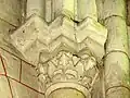 Chapiteau de la voûte, à gauche du chevet.