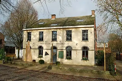 Ancienne maison communale.