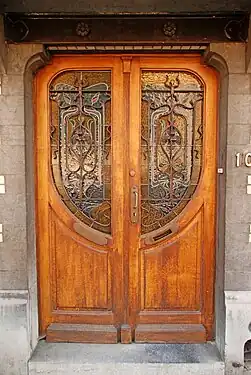 Porte d'entrée.