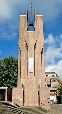 Le clocher vu de face.