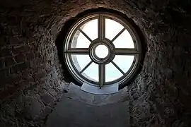 Vue d'une fenêtre du phare.