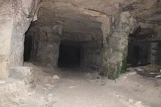 Les anciennes carrières de pierre.