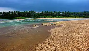 Une vue vers la source prise vers Shoranur.
