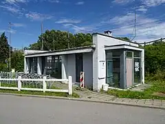 Ancien bâtiment de 1981, reconverti en bibliothèque.