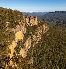 Les Trois Sœurs dans les montagnes bleues.