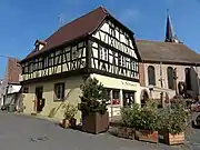 Ancienne école (XVIIe siècle), actuellement maison, 1 rue du Rempart