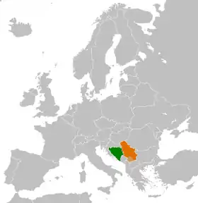 Localisation de la Serbie (orange), Kosovo (orange clair) et Bosnie-Herzégovine (vert).