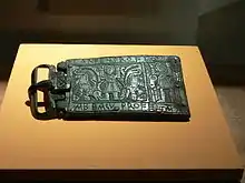 Plaque-boucle en bronze.