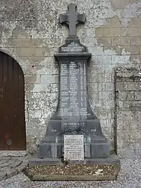 Le monument aux morts.