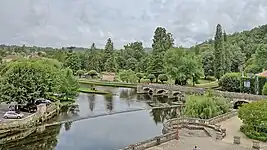 Le pont coudé vu depuis l'abbaye.