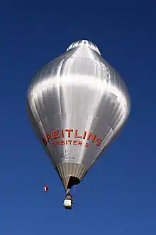 Tour du monde en ballon Breitling Orbiter 3 en 1999.