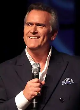 Bruce Campbell interprète Ash Williams
