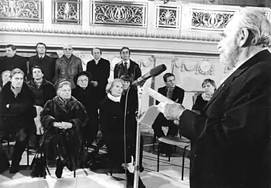 Lors d'un hommage à Hans Otto (de) (1983).