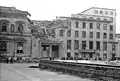 Façade de la chancellerie début mars 1945.