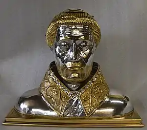 Buste-reliquaire de saint Hernin (en argent, fin XIVe siècle ou début XVe siècle).