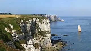 Côte d'Albâtre entre Étretat et Yport. Juillet 2019.