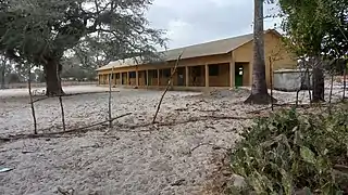 Établissement scolaire (CEM).