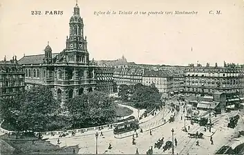 Et au terminus, devant l'église de la Trinité.