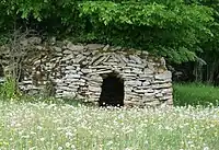 Cabane de pierre sèche.