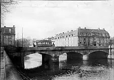 Tramway sur le pont de Vaucelles, reconstruit en 1825
