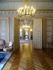 Enfilade à l'hôtel de préfecture du Calvados, Caen.