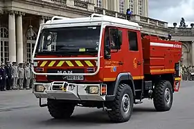 Camion-citerne feux de forêts
