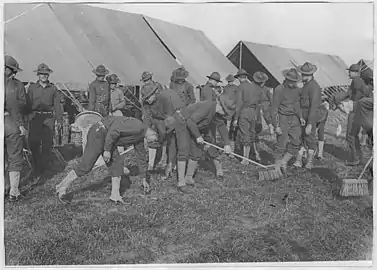 Camp de l'armée américaine de Villès-Martin en juillet 1917