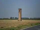 Le campanile de Durazzo, dernier vestige du bourg médiéval détruit au XVIIIe&nbsp;siècle par les crues successives