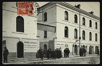 Clichy-la-Garenne. Imprimerie Paul Dupont. Sortie des ouvriers, carte postale, début du XXe siècle.