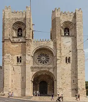 La façade de la cathédrale