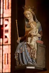 Statue de Notre-Dame des Champs (xive siècle).